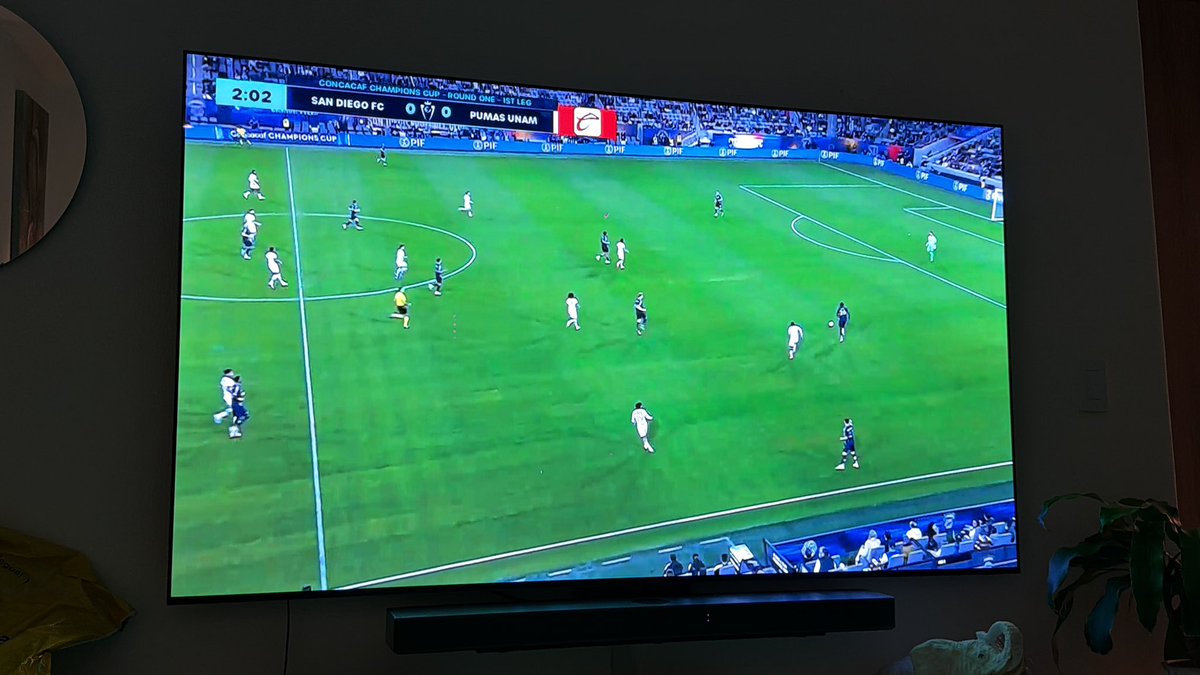 Alex Déleon tweet media