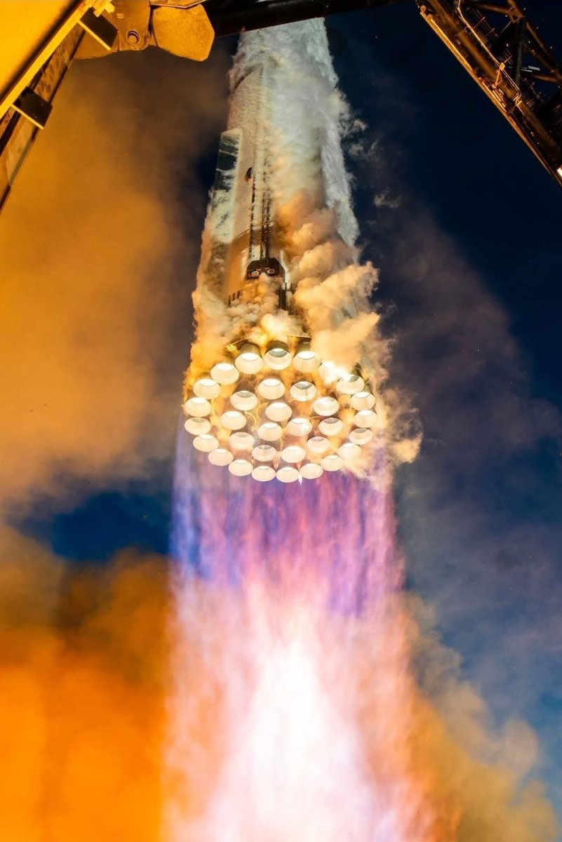 Like this post for a surprise. 🚀

SpaceX 🤝 xAI