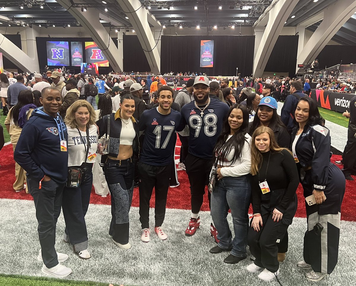 jwyattsports's tweet photo. .@Titans squad at the #ProBowlGames. 

@GrindSimmons94 
@chimdk11 https://t.co/XTPpElrCrj
