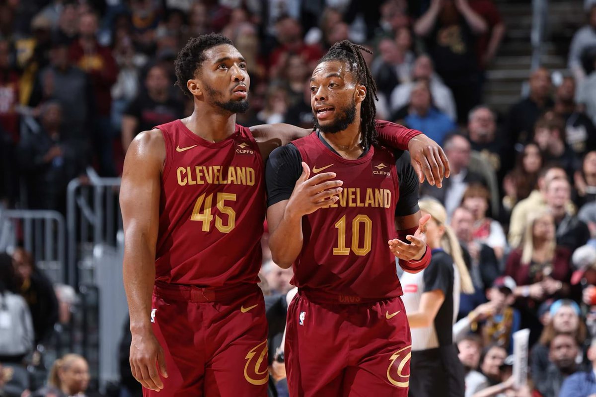 Wonovan1's tweet photo. Man I feel so bad for Darius… It just sucks that it had to go down like this. Gonna miss my PG. Go be great 10 ❤️ https://t.co/ySa7uEzxNu