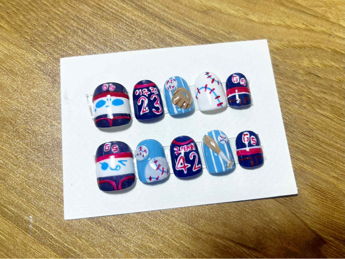 drlART9890's tweet photo. ใช้สีเจลเพ้นเส้นไม่ค่อยคมเลย รอบหน้าเดี๋ยวลองใช้สีอคริลิคเพ้นดู
#WINDUP #NCTJNJM https://t.co/RlER4Wyh1E