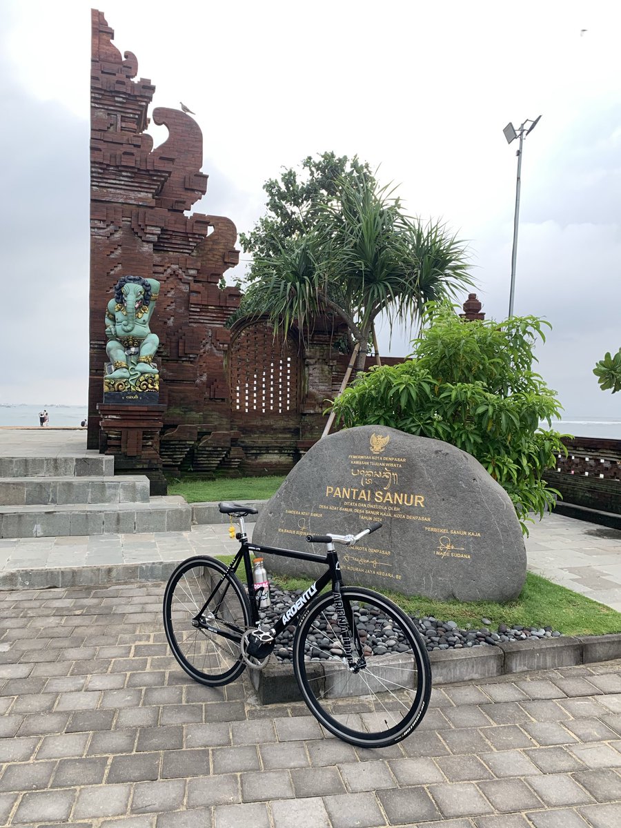 zaenpwr's tweet photo. WTS Frame Only 
Ardently Arena Lite Size M 52 cm
Pembelian Desember 2025
2.500 k free seatpost
Fast Respon Wa : 085738587253
#fnfjb https://t.co/8WX9CNm4sx