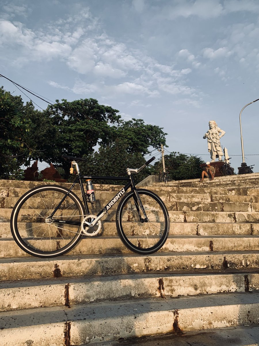 zaenpwr's tweet photo. WTS Frame Only 
Ardently Arena Lite Size M 52 cm
Pembelian Desember 2025
2.500 k free seatpost
Fast Respon Wa : 085738587253
#fnfjb https://t.co/8WX9CNm4sx