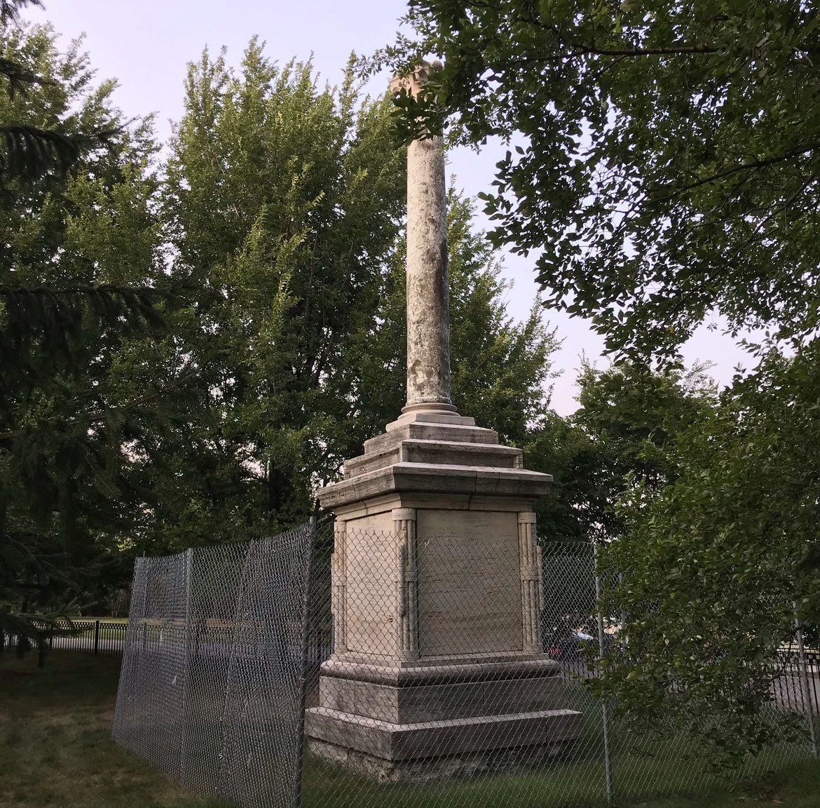 dilger_patrick's tweet photo. @JoshuaMellin It’s actually the coordinates for the “Balbo Monument” which was given to Chicago by Fascist Benito Mussolini and named after the fascist general Italian Balbo. The police officer memorial was built after the fact. https://t.co/rpjXfDYNX0