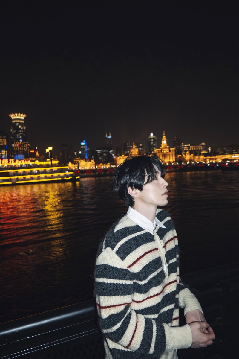 My boyfriend is spoiling me for my birthday! ❤️😘😍🫠
#LeeDongWook #이동욱