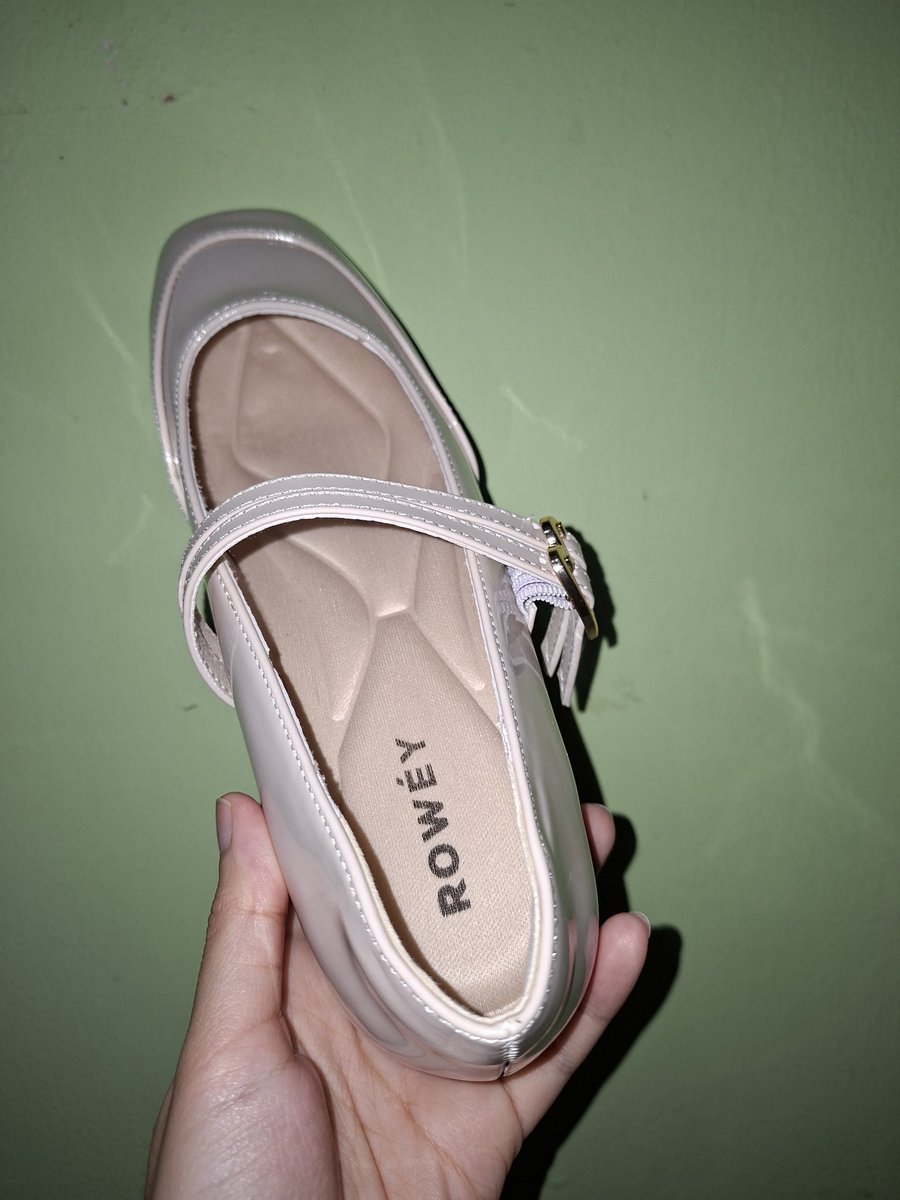 mitpm_'s tweet photo. WTS FLATSHOES DELIMA
warna cream
Size 37 = 23.5 cm panjang kaki

Dijual karna salah ukuran jadi masih baru 
🍊https://t.co/ClpUG09rX6 https://t.co/sqfr9DuTa9