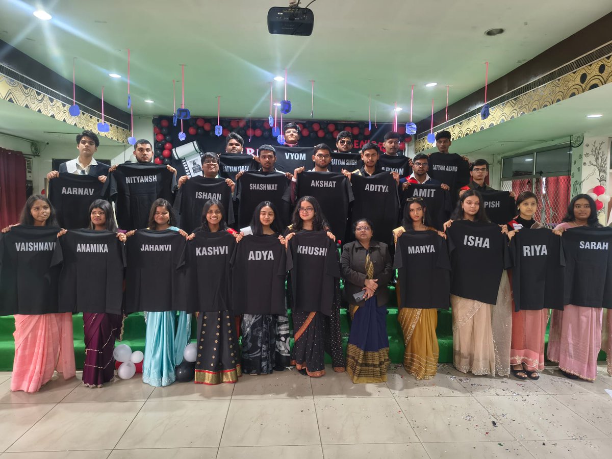 SRMPS's tweet photo. Farewell 2026 | Shri Ramswaroop Memorial Public School

#ShriRamswaroopMemorialPublicSchool #SRMPS #Farewell2026 #GoodbyeSeniors #ForeverSRMPS #SchoolFamily #MemoriesForLife #ProudMoments https://t.co/C2QlFr4omj