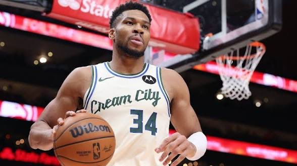 joelvenile's tweet image. When I wake up I want:

-Ja on the Pels
-Giannis on the Wolves
-Coby White on the Raptors
-Lu Dort in jail