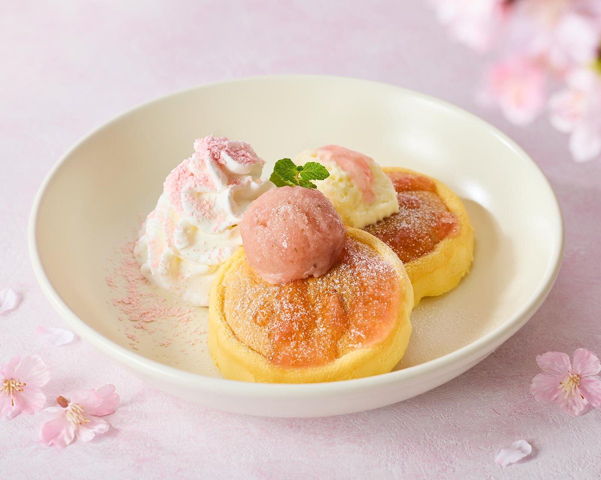 coco_gurume's tweet photo. 【プロント】
2月17日から
『Pラテ アイス桜わらび餅ラテ』
『アイス桜ミルクティー』
『桜舞うロイヤルミルクティー』
『桜スフレパンケーキ～リッチ塩ホイップ～ 単』
が発売されます✨ https://t.co/Dyh3J86JuH