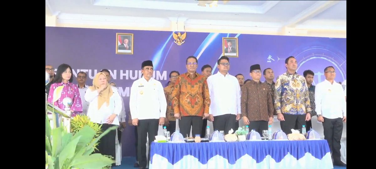 Menteri Desa : POSBANKUM Hadir untuk mengurai semua permasalahan hukum di Desa, dari Hulu sampai Hilir.

#posbankumdesa
#jagadesakita
#TerimaKasihPakMenteriDesa
#PendampingDesaHebat
#TPPIndonesia

<a href="/prabowo/">Prabowo Subianto</a>
<a href="/YandriSusanto/">Yandri Susanto</a>
<a href="/ArizaPatria/">Ariza Patria</a>