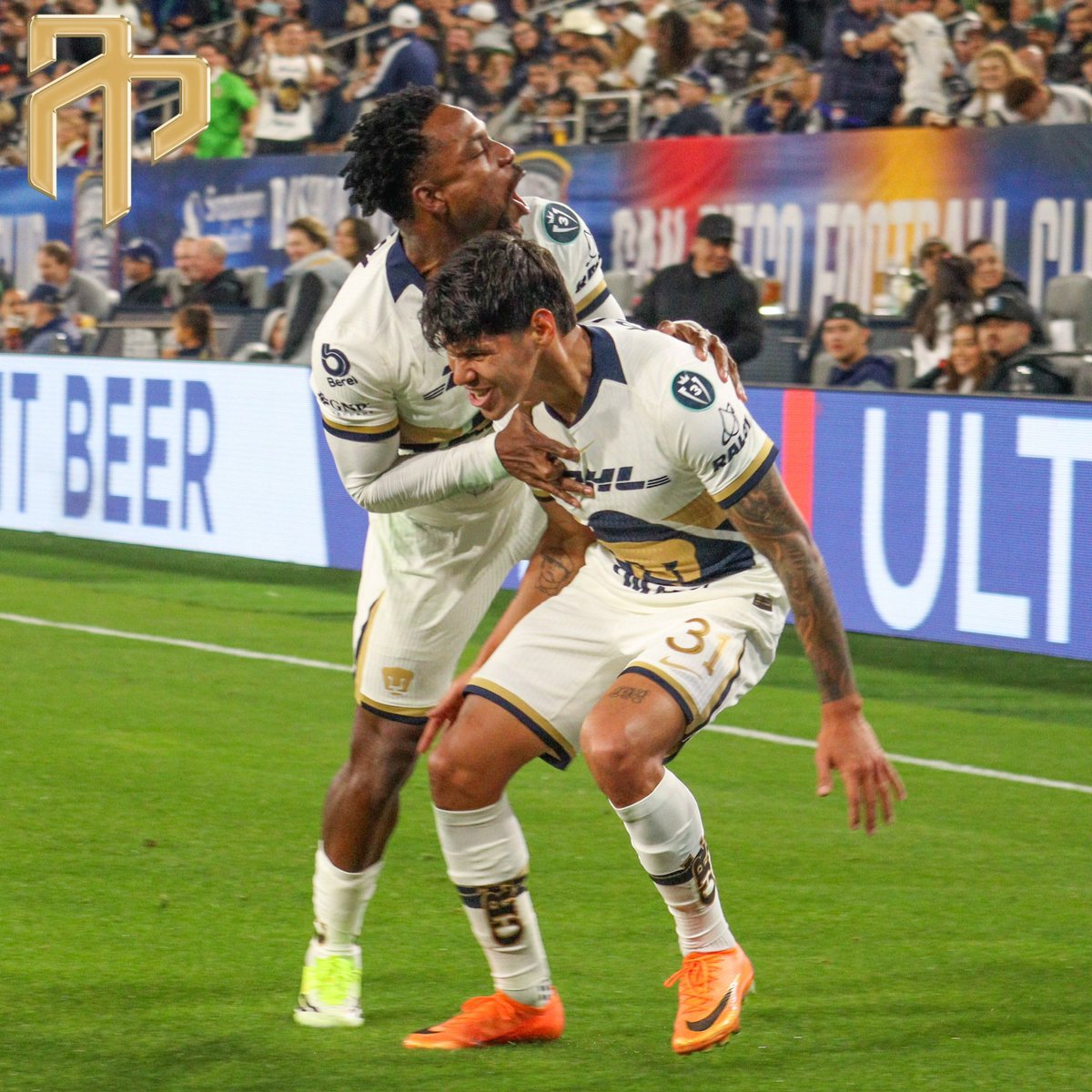 ¡Que bien te queda jugar en un equipo grande, Robert! 

Ya lo gana Pumas en San Diego 

📸: <a href="/Brian_BA9/">Brian Sales</a>