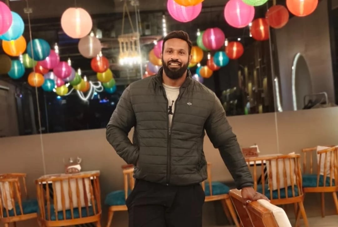 "I want to say, our country needs love, not hate"

#DeepakKumar stood up to Hindu thugs harassing an elderly Muslim man. He faces a police case in Uttarakhand, while the thugs, all known faces, are “unknown”, police say. India in 2026, writes <a href="/betwasharma/">Betwa Sharma</a> article-14.com/post/india-202…