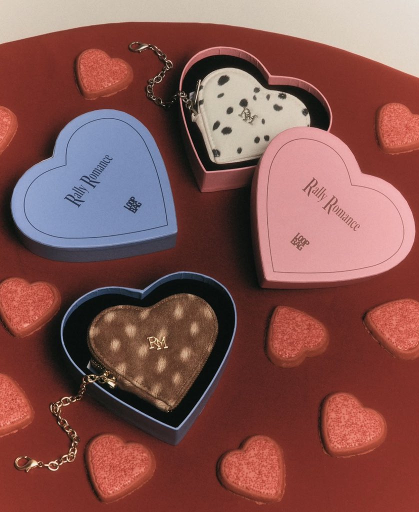 Rallymovementup's tweet photo. Rally Loop Bag Valentine’s Limited 🩷🩵
เปิดจำหน่าย วันนี้ 4/2 เวลา 12.00

Link สั่งซื้อ 🛒 ( แยกสี )
🩷 https://t.co/79URWjEEIN
🩵 https://t.co/XhCue4LwDR

ราคา 3,290 บาท (* แถมฟรี! Bag Charm ทุกใบ)

#rallymovement
#RallyLoopBagValentinesLimited 
#RallyLoopBag https://t.co/1XC0sgu1Yj