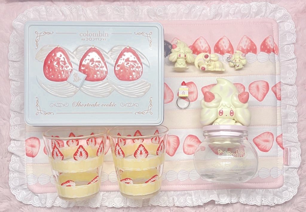 딸기쇼트케이크와 마휘핑이 가득한 첫 메루카리깡🍰
성공적이여서 기뻐요 (⊃ ̫ ⊂⸝⸝ )♡