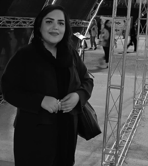 Frshth00's tweet photo. @Qaaaasem دوست من #مریم_باباجانی بیش از یک هفته اس بدون هیچ دلیلی بازداشت کردن و هیچ خبری از وضعیتش نیست.
#ایذه
من هیچ فالوری ندارم لطفا شما صدای مریم باشید https://t.co/24b8vw3TrB