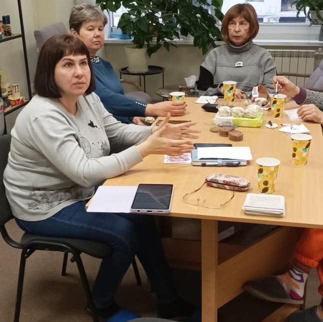 HFoundation2025's tweet photo. In Dnipro: “Time for Yourself” group helps people slow down, name emotions &amp; reconnect through reflection, creative exercises &amp; calm practices—finding inner strength &amp; hope amid fear.
Thank you, Heartstone Family, for these warm, healing spaces. 💙💛 #HeartstoneFoundation https://t.co/ixaCEYNBgT