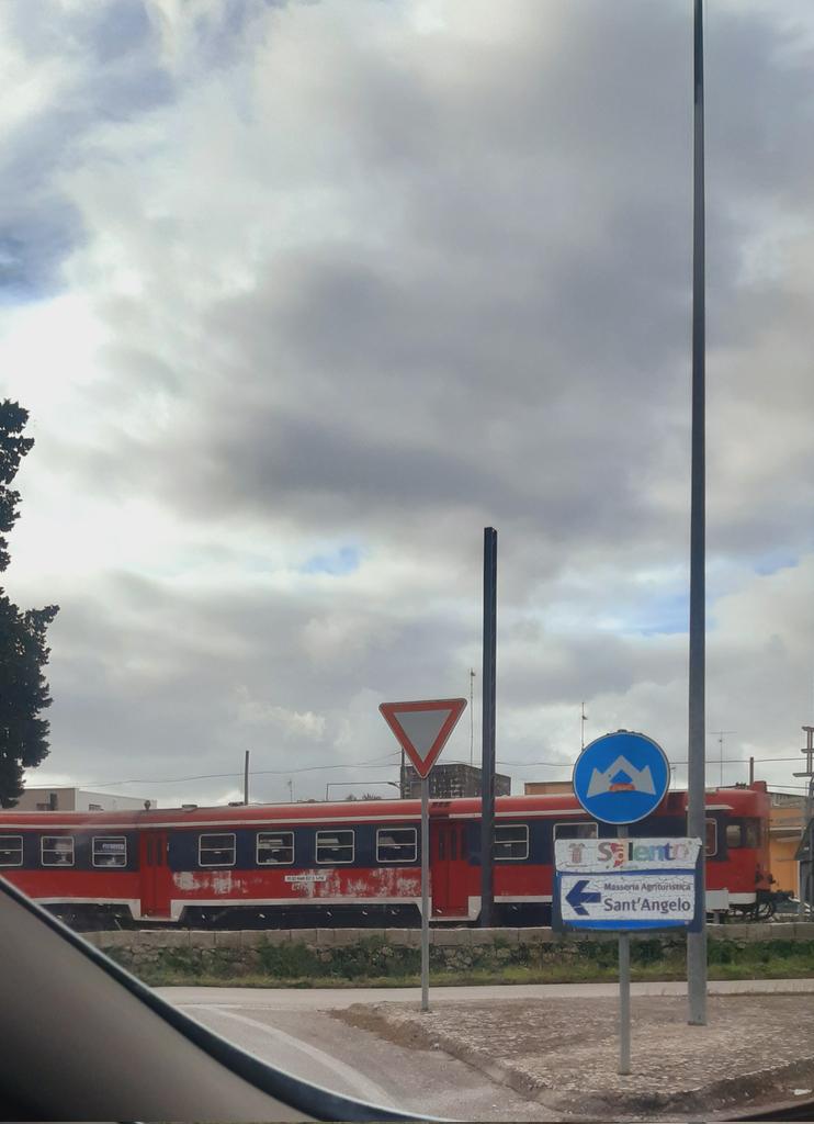 antonellamalu4's tweet image. C è un vento così forte.... forse voleremo, oggi 
#salento