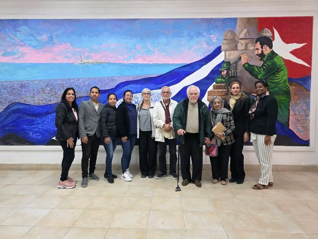 cdr_cuba's tweet photo. En el Museo "28 de Septiembre" de los #CDRCuba se presentaron los libros "Los padres de José Martí, Mariano y Leonor" y "Secretos de un Viaje". 
El acto sirvió para ratificar la vigencia del pensamiento de Martí y Fidel; la firmeza y coraje de nuestro pueblo.
#Cuba https://t.co/UvEovnAa4q