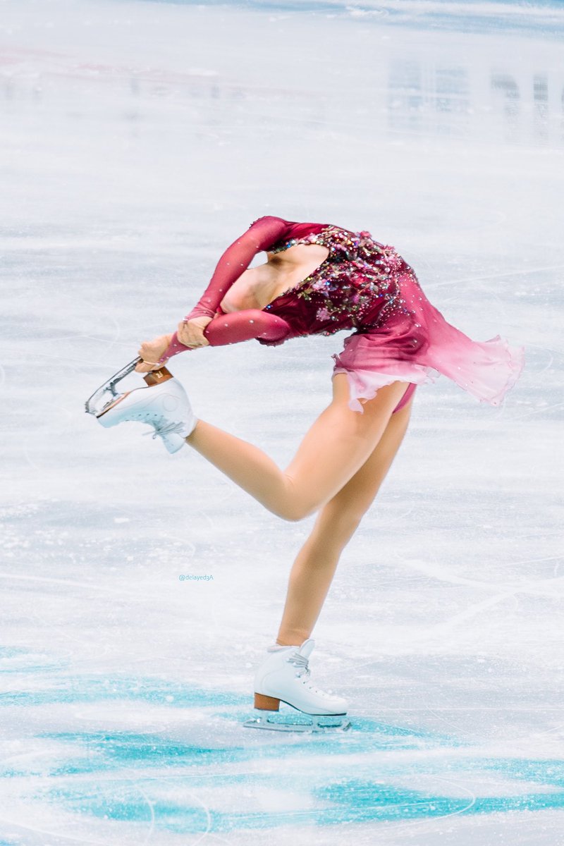 delayed3A's tweet photo. the most beautiful layback spin ever
#MoneChiba #4ContsFigure #ๅ่็พ้ณ https://t.co/pXIoBTLfHO