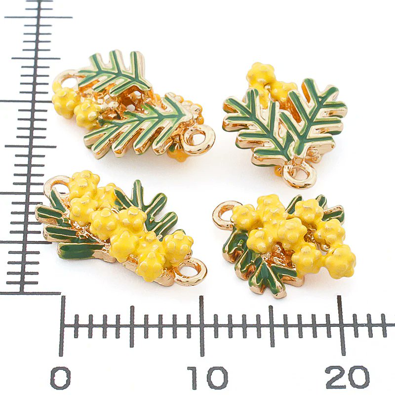 kiwa__online's tweet photo. 【新商品】ミモザ チャーム
春先になるとお花屋さんでたわわに咲き誇るミモザの季節がやってきました✨
ふわふわで小さなお花がかわいいミモザを今年は貴和製作所オリジナルのチャームにしてお届け！他にも新作レシピをご用意しました！
https://t.co/GA9SzLoEYV https://t.co/fyoqvDJFLL
