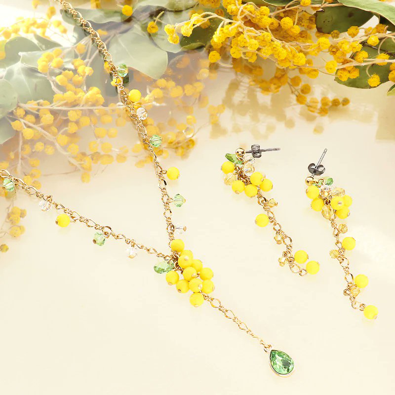 kiwa__online's tweet photo. 【新商品】ミモザ チャーム
春先になるとお花屋さんでたわわに咲き誇るミモザの季節がやってきました✨
ふわふわで小さなお花がかわいいミモザを今年は貴和製作所オリジナルのチャームにしてお届け！他にも新作レシピをご用意しました！
https://t.co/GA9SzLoEYV https://t.co/fyoqvDJFLL
