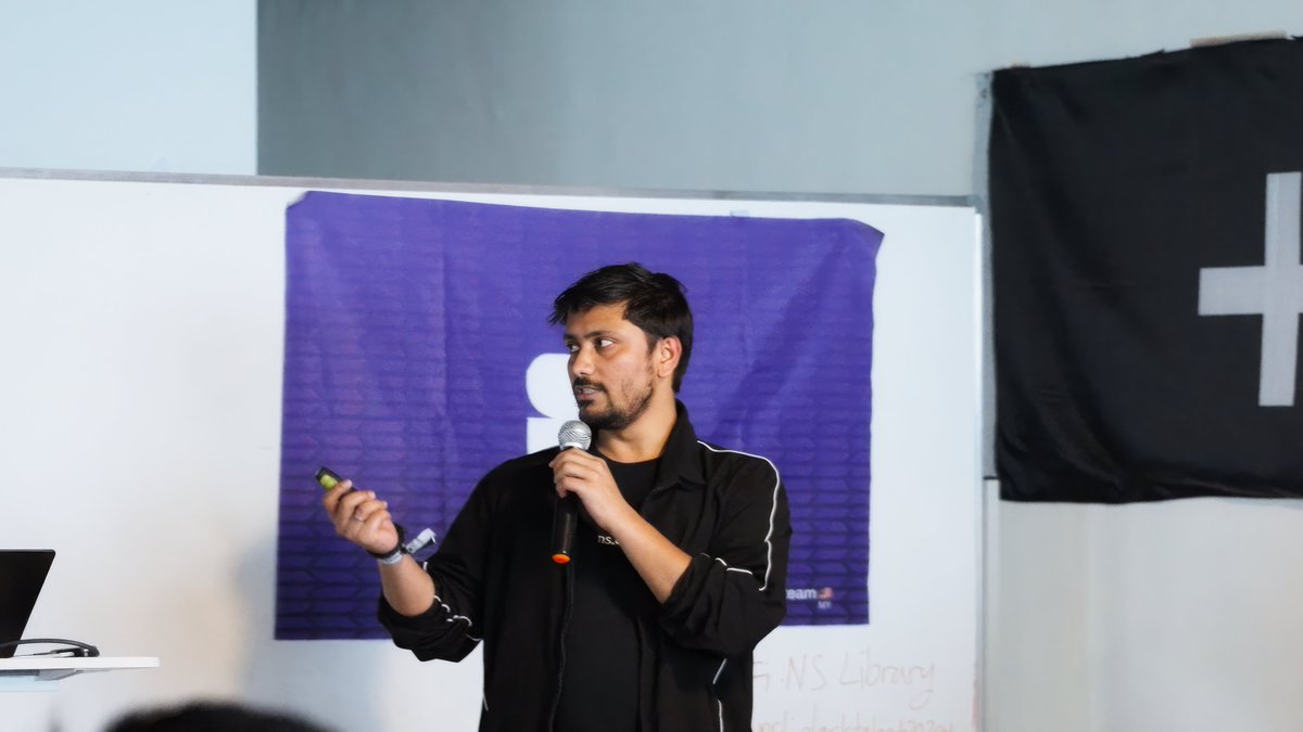 Amit Grovio tweet media