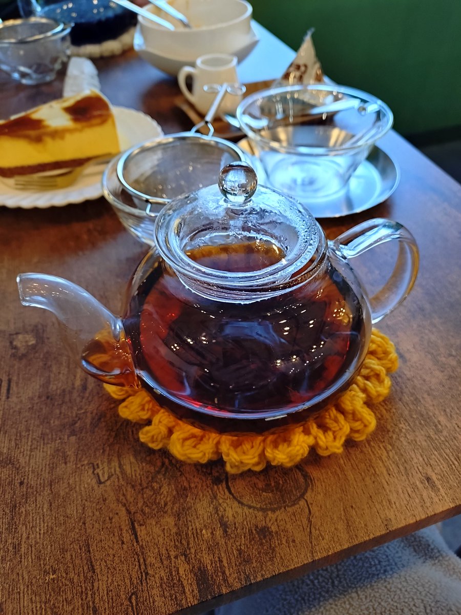 taatang29's tweet photo. 春光のカフェ #PPULL にて昼メシ後半戦☕

ガーリックバターライス→もち麦入ってて旨い
プリン→これプリンですか？と聞いてしまった😅
フレーバーティー→クレオパトラときうフレーバーティー

また来たい😄 https://t.co/gPxquurhlj