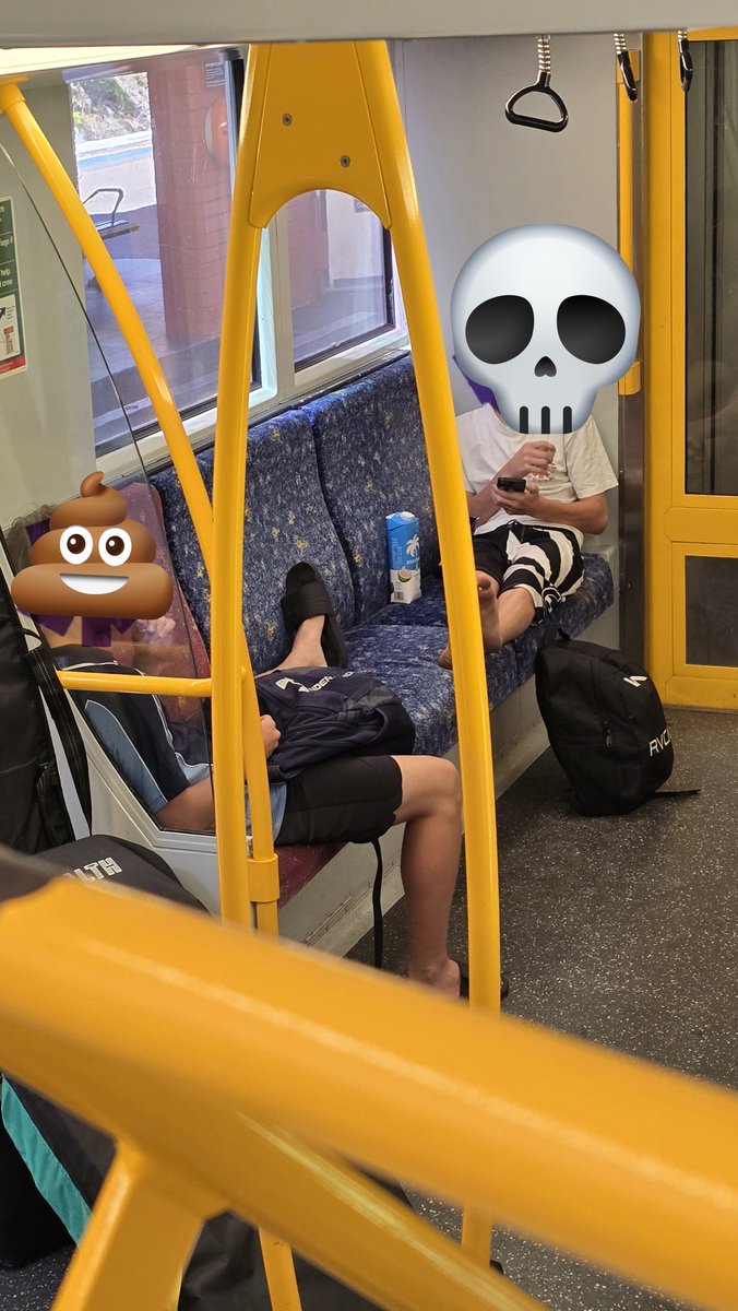 PrincessMattie1's tweet photo. To add to my #TrainCunts series... I think I may start another hashtag - #BoganCuntsOfSydney seems appropriate https://t.co/4pBgTMQDJo