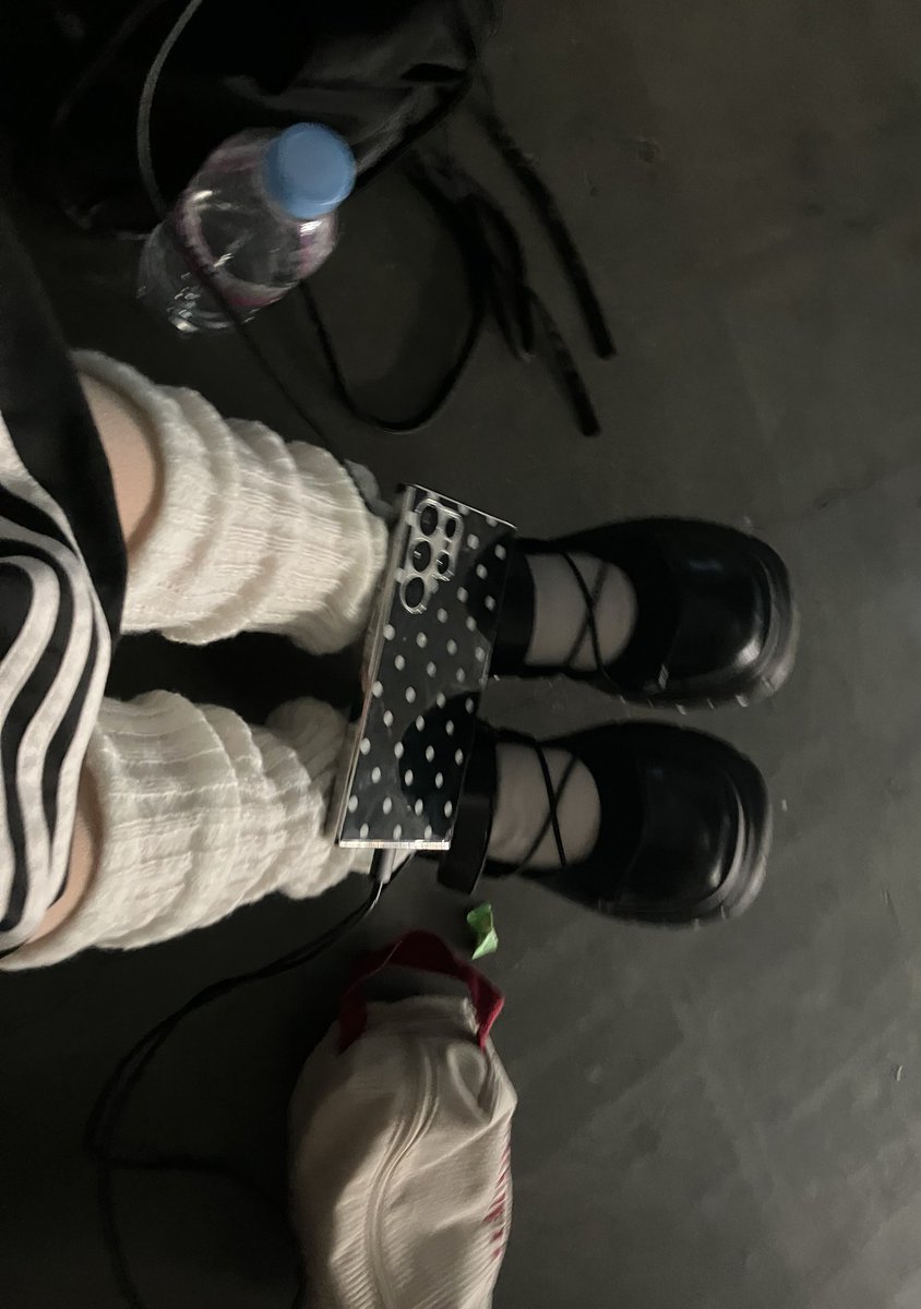 락놀하자 🎶★ 
저 또 밴드보고 왓어요