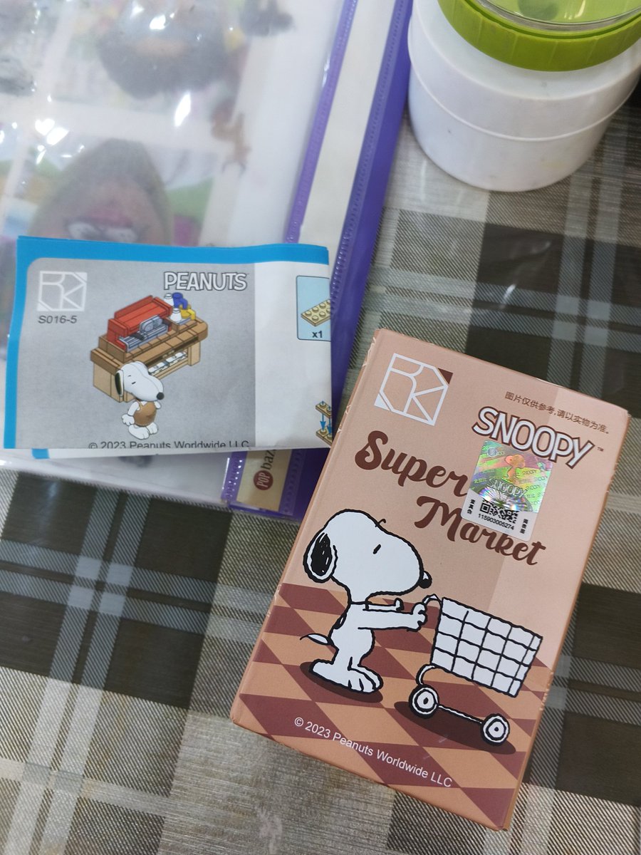 cloudybyd's tweet photo. wts snoopy market 
— only the box already opened

RM 27 incl postage 
postage can be done by next tuesday 

rts : i got duplicate of cafe https://t.co/UMwSCi3hXl