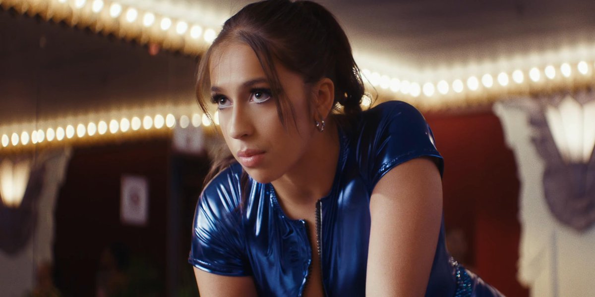 PopCrave's tweet photo. 4 years ago today, Tate McRae released “she’s all i wanna be.” https://t.co/13k874f1NS