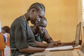 Solidarity Initiative For Refugees tweet media