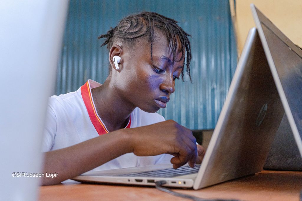 Solidarity Initiative For Refugees tweet media