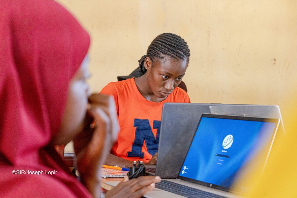 Solidarity Initiative For Refugees tweet media