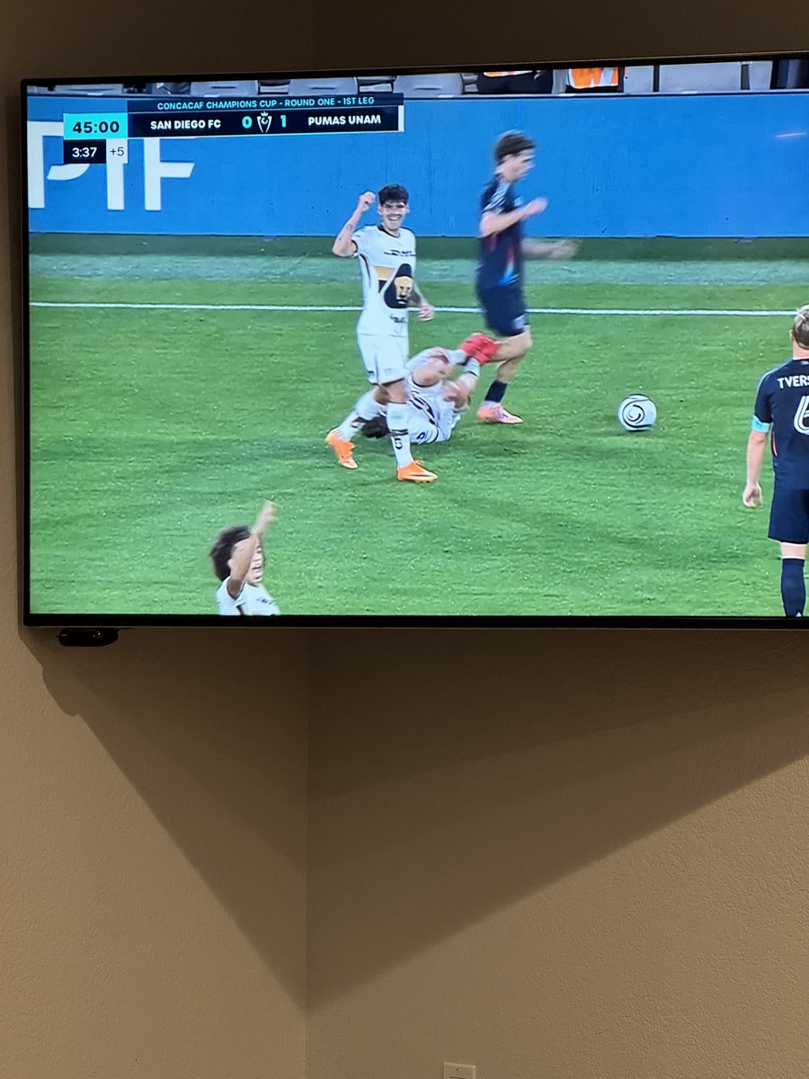 calebfadams's tweet photo. absurdity of the men’s football injury https://t.co/3MJbG6m8AL