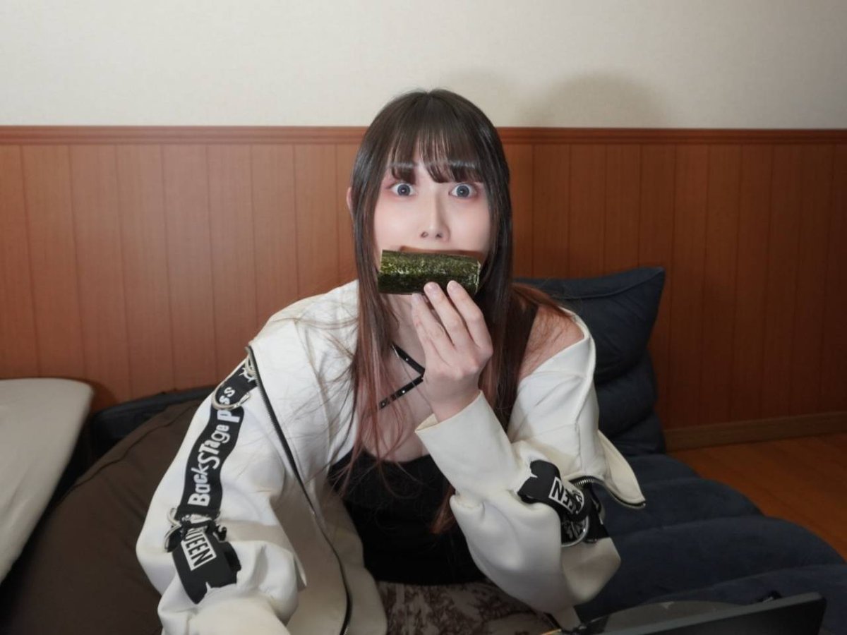 E_myon3's tweet photo. 1日遅れの恵方巻き！ https://t.co/x4gMcRuKkk