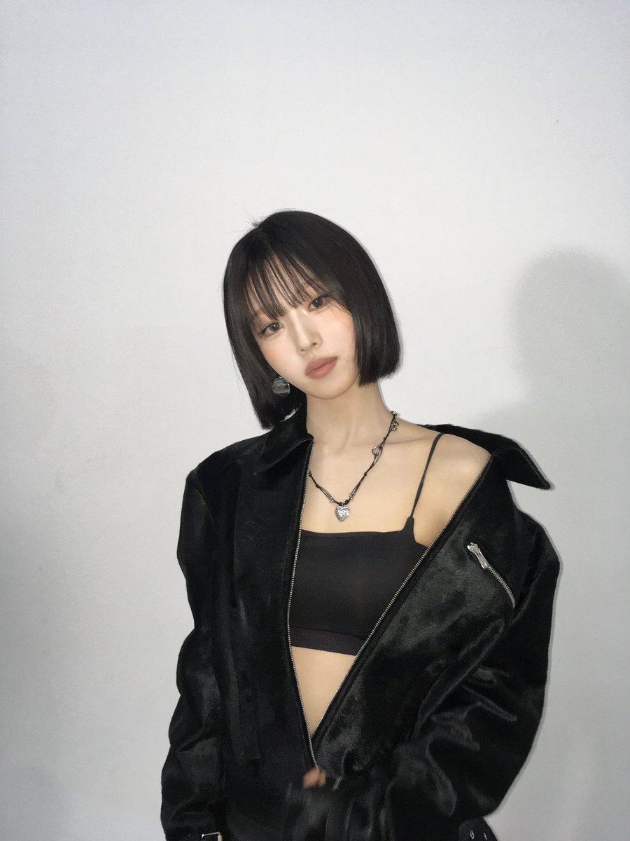atheart_titan's tweet photo. [from@❤️]

♡🖤♡

#AtHeart #앳하트
#ARIN #아린 https://t.co/Mf5txRqACB