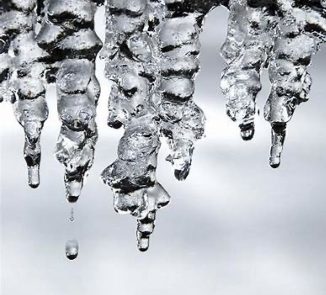 Icicle's
Elegant 
Drip

#3wordspoet #icicle #WritingCommunity #poetrycommunity #poetry