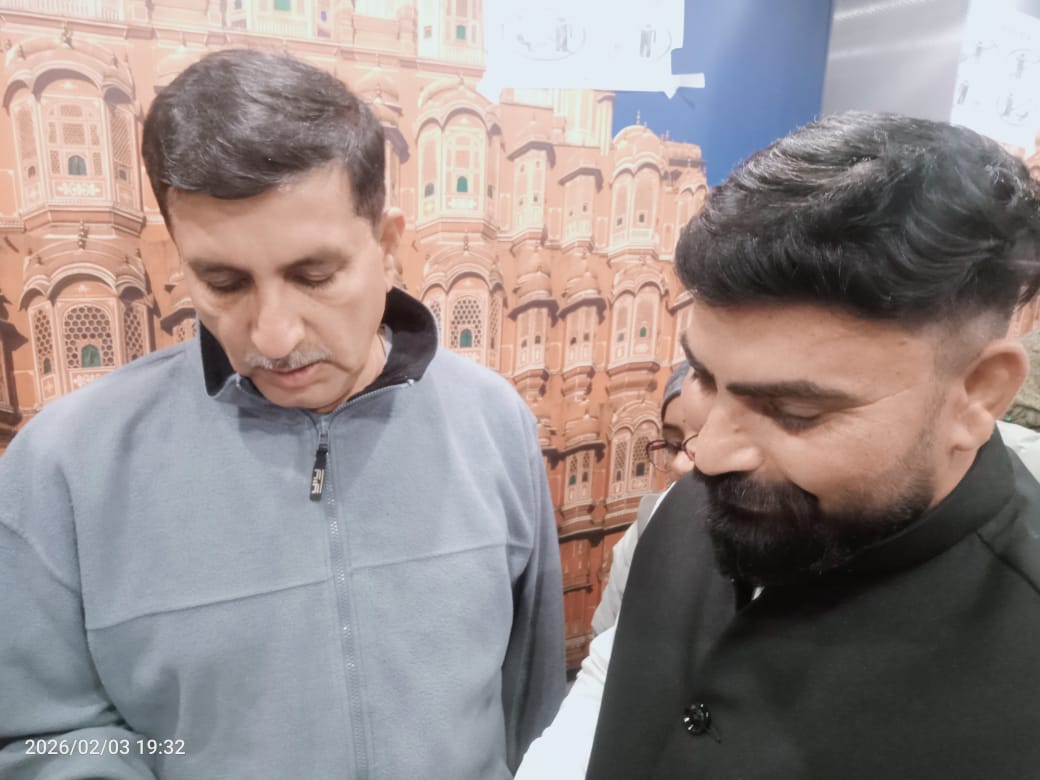 monucho70164278's tweet photo. राजस्थान बजट 2026 में संविदा–निविदा–आउटसोर्स कर्मचारियों के लिए सबसे बड़ी मांग ठेका प्रथा खत्म करो सरकारी विभागों में वर्षों से कर्मचारी कम वेतन, असुरक्षित भविष्य और शोषण झेल रहे हैं।अब समय है स्थायित्व + समान वेतन समान कार्य का।
 #ठेका_प्रथा_समाप्त @KumariDiya @RajCMO https://t.co/VtwO5LiMny