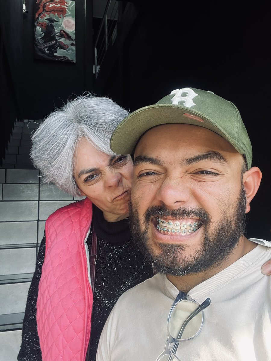 Albertobaila's tweet photo. Hoy salí con mi mamá ✨ https://t.co/BMQZkHfZyP