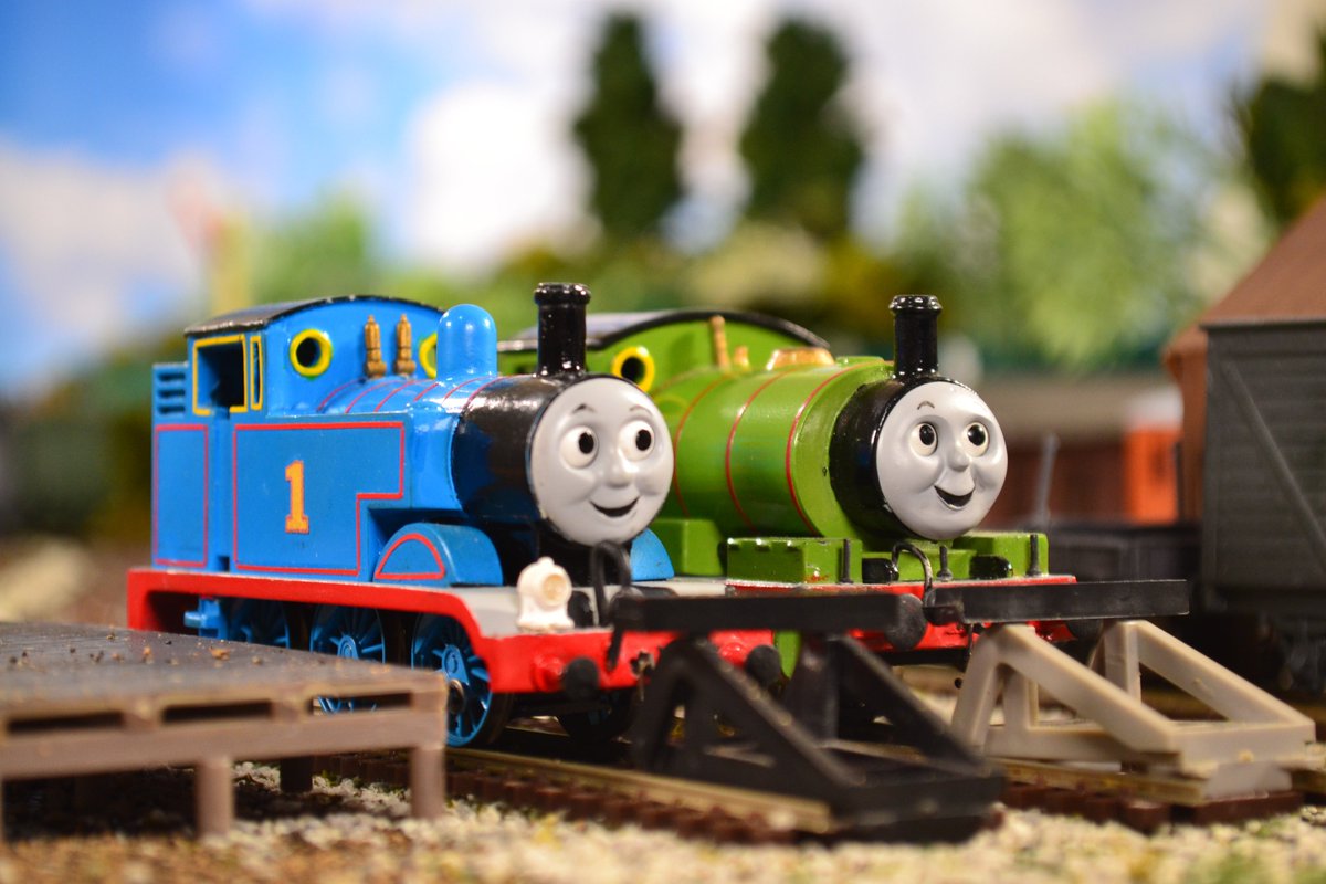 Derailed Productions™️ tweet media