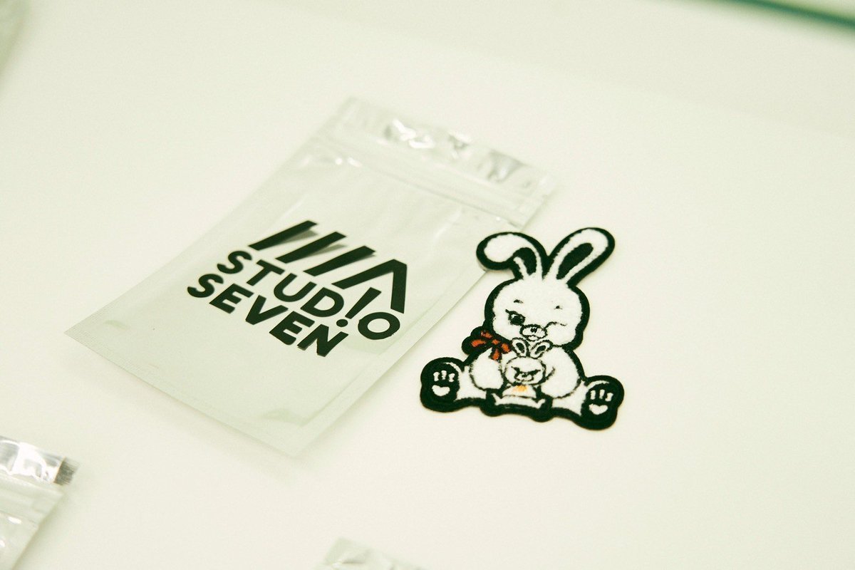 Pickup Item】 7th ANNIVERSARY STICKER ¥1,980 tax in “Roger”の
