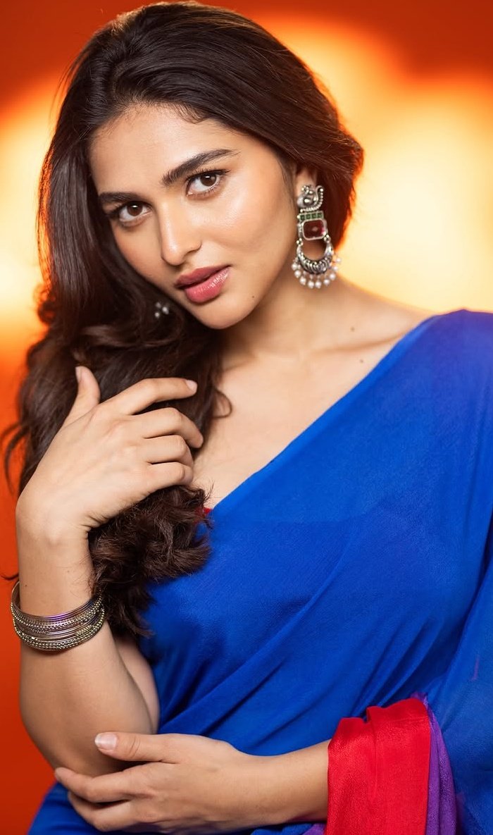 Kayadu lohar tweet media