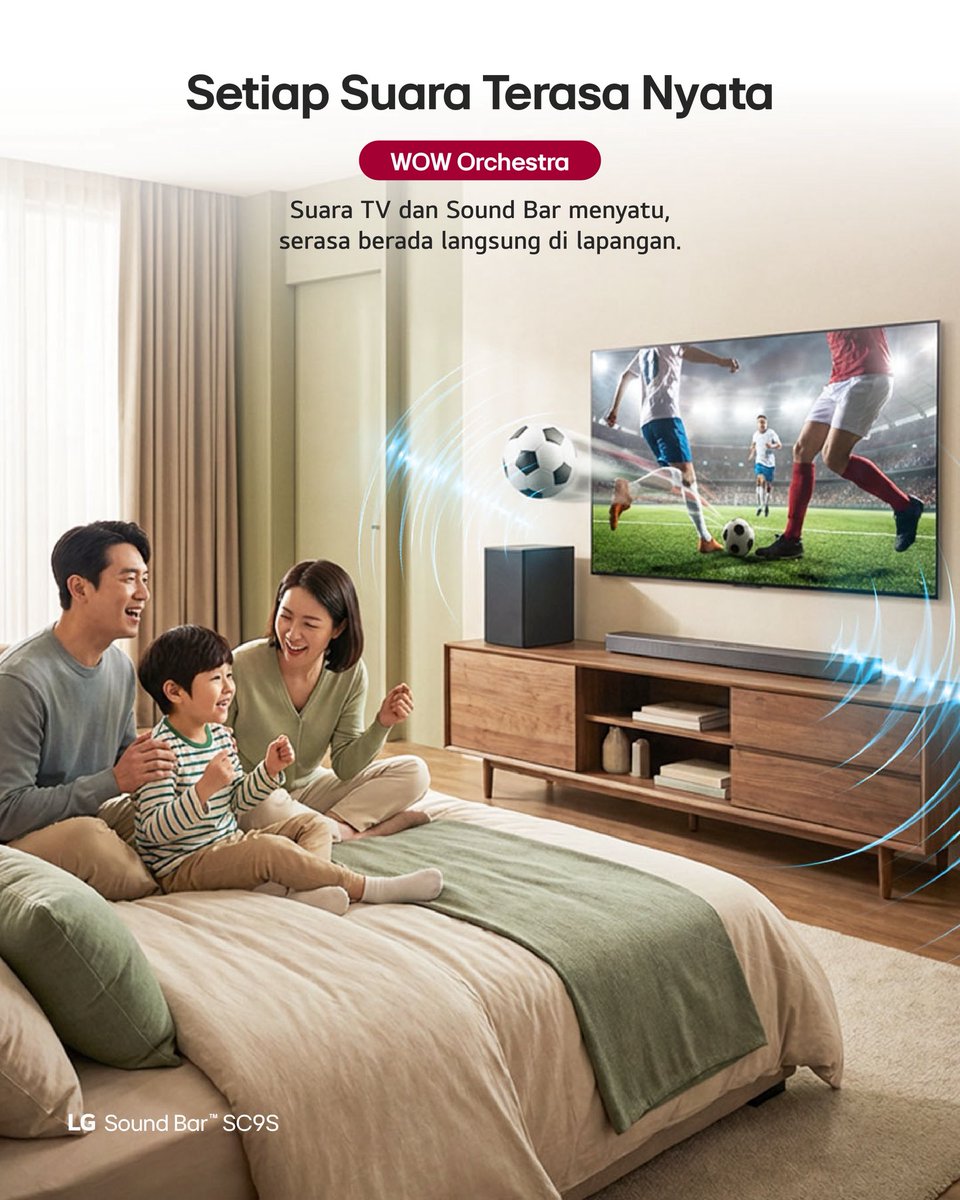 Setiap momen pertandingan terasa lebih hidup saat detail suara terdengar begitu nyata.

LG Sound Bar SC9S menghadirkan pengalaman audio yang menyatu dengan TV melalui teknologi WOW Orchestra, memadukan suara TV dan sound bar secara harmonis. Sorak penonton, instruksi pemain,