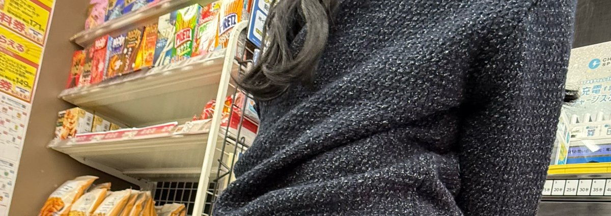 大きいお尻がコンプレックスな女の子へ

SFW