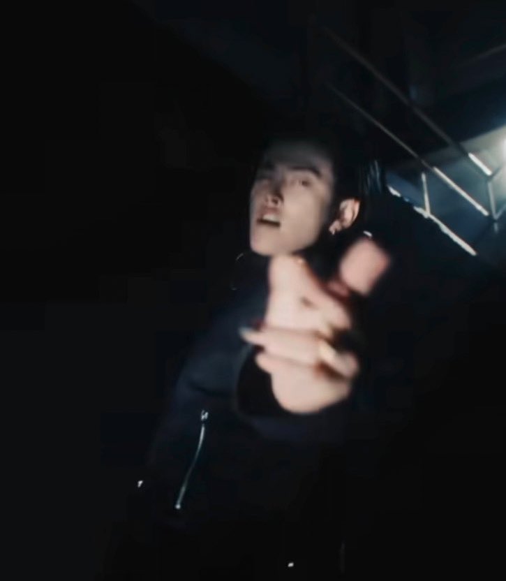 1107base's tweet image. Hongjoong in the 'Adrenaline' MV Teaser 1

#HONGJOONG #홍중 #ATEEZ #에이티즈 #Adrenaline