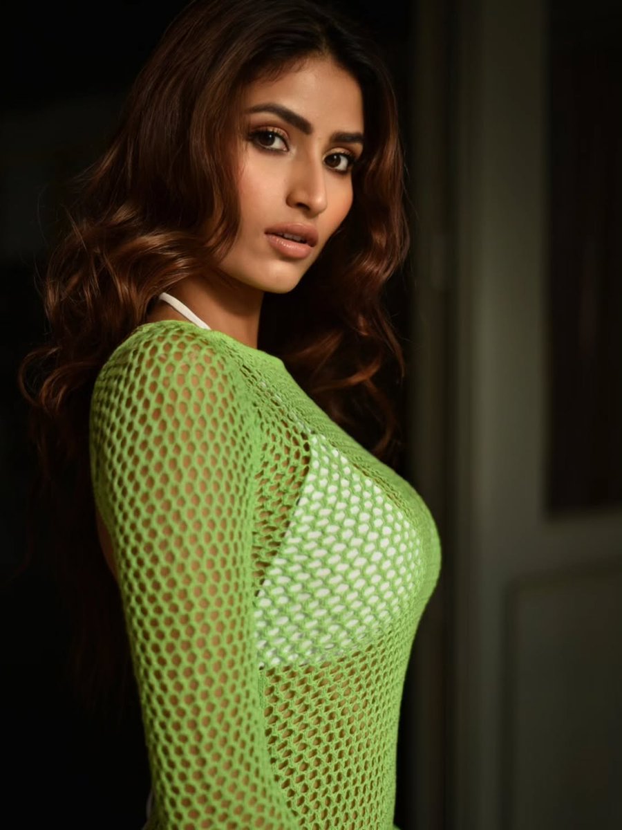 IamTanya1's tweet photo. To Hot too Handle 🔥 #Neikitha #Gurukul #TejRan https://t.co/CAeROzpsxi