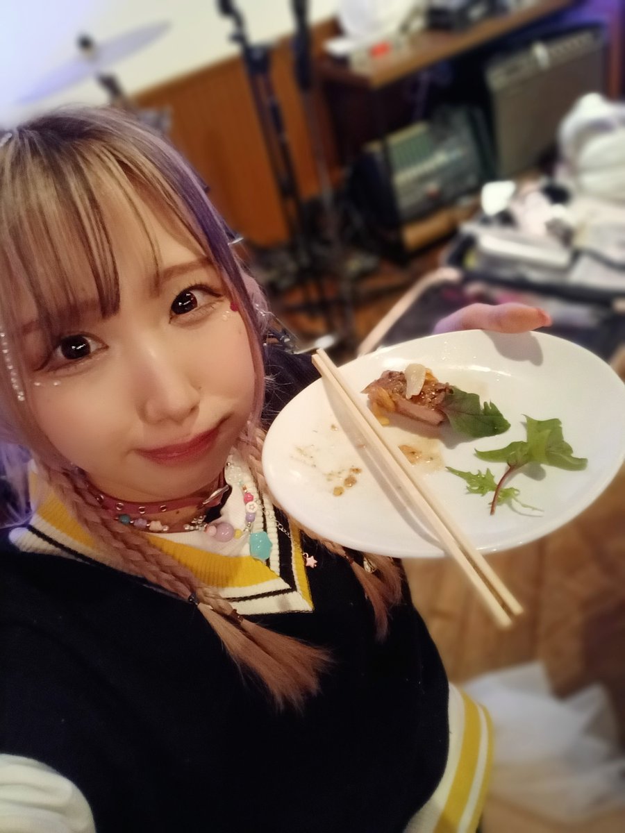 keibou30's tweet photo. モグモグりょんちゃん、かわいい…(〃▽〃)ポッ💕
#小原涼 #小原涼ビジュ推し部 #OMASH https://t.co/lD1TbkvoZX