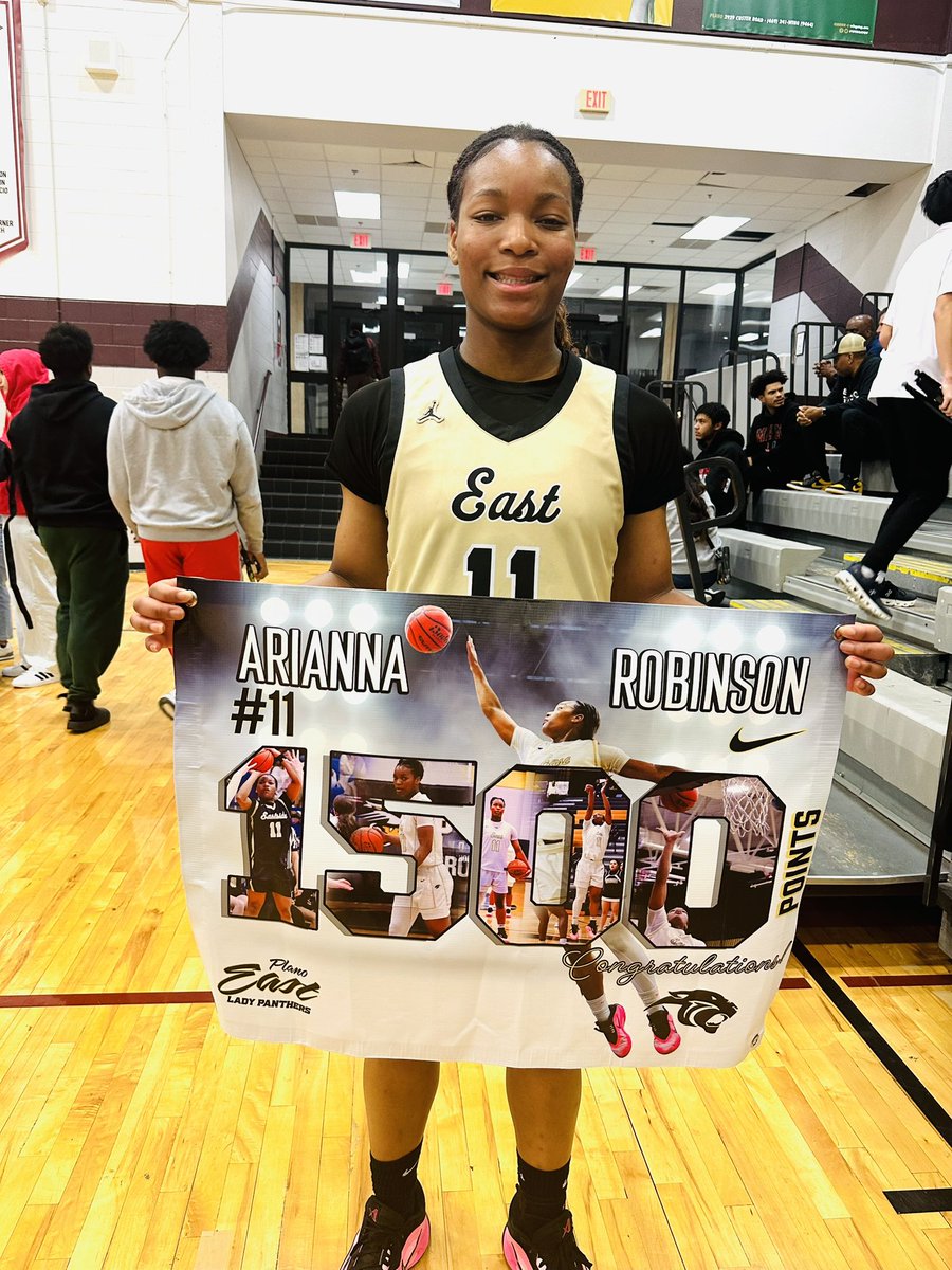 PESHGirlsHoops's tweet photo. Another day, another milestone! Congrats to @arirobinson_ on surpassing 1,500 career points. Let’s keep it rolling!! https://t.co/z0GGt3d4HE