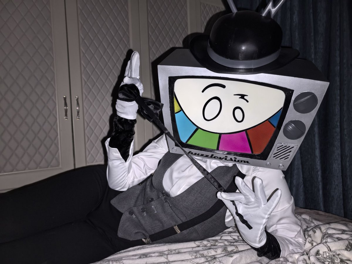 MistryHare's tweet photo. 📺⭐️⭐️⭐️⭐️⭐️
#smg4 #smg4mrpuzzles #mrpuzzlessmg4 #mrpuzzles #smg4cosplay https://t.co/Dp2JGYf5zn